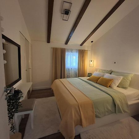 Apartman Pojine Gabonjin Zewnętrze zdjęcie