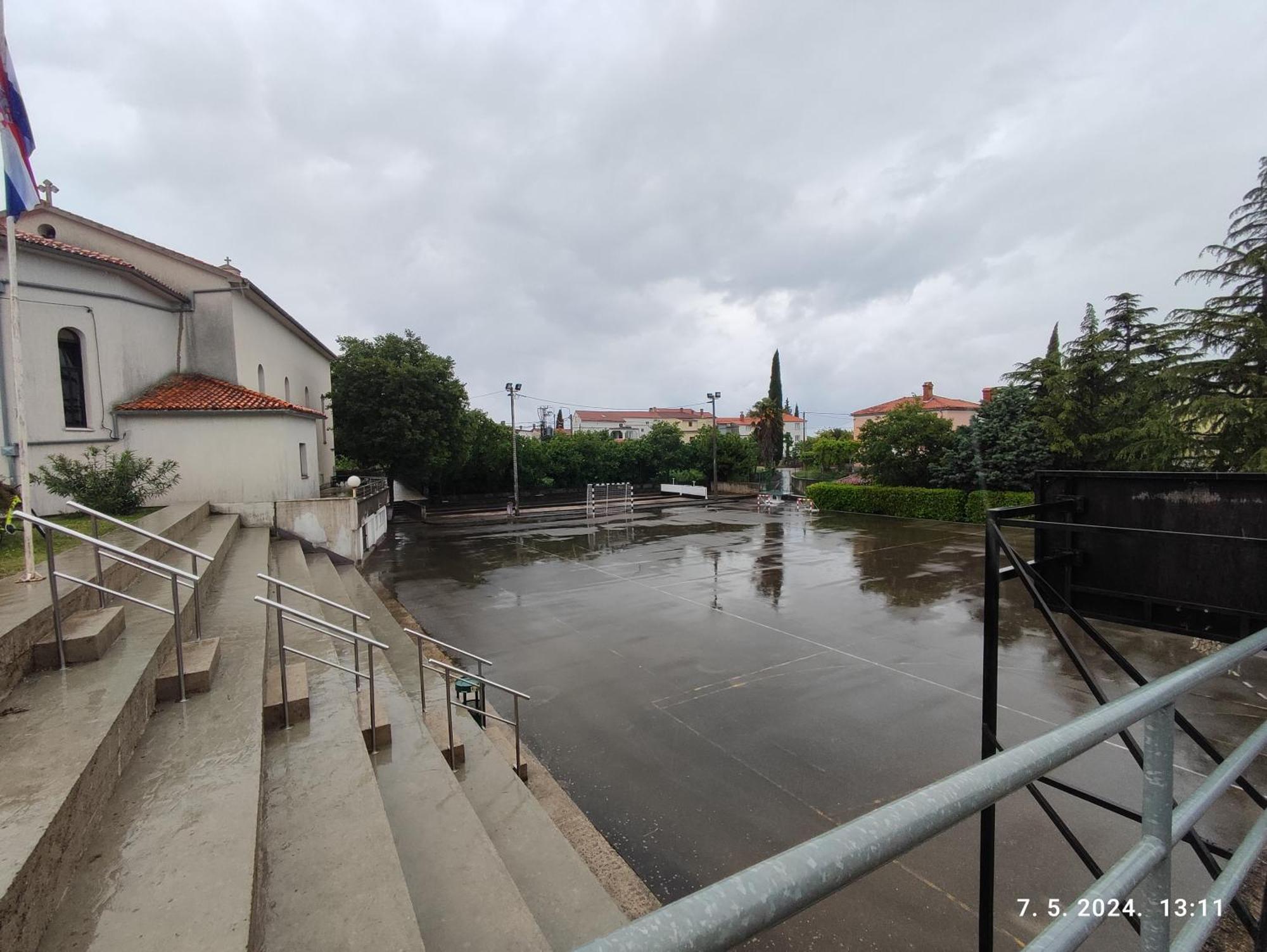 Apartman Pojine Gabonjin Zewnętrze zdjęcie